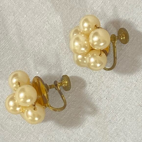Vintage Pearly Bead Wired Cluster Earrings Screw Back - Picture 5 of 8